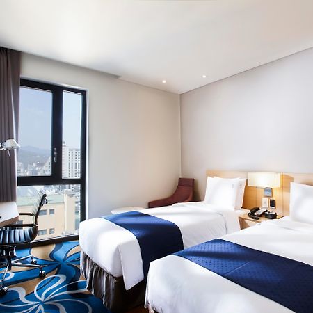 Travelodge Myeongdong Euljiro Сеул Екстер'єр фото