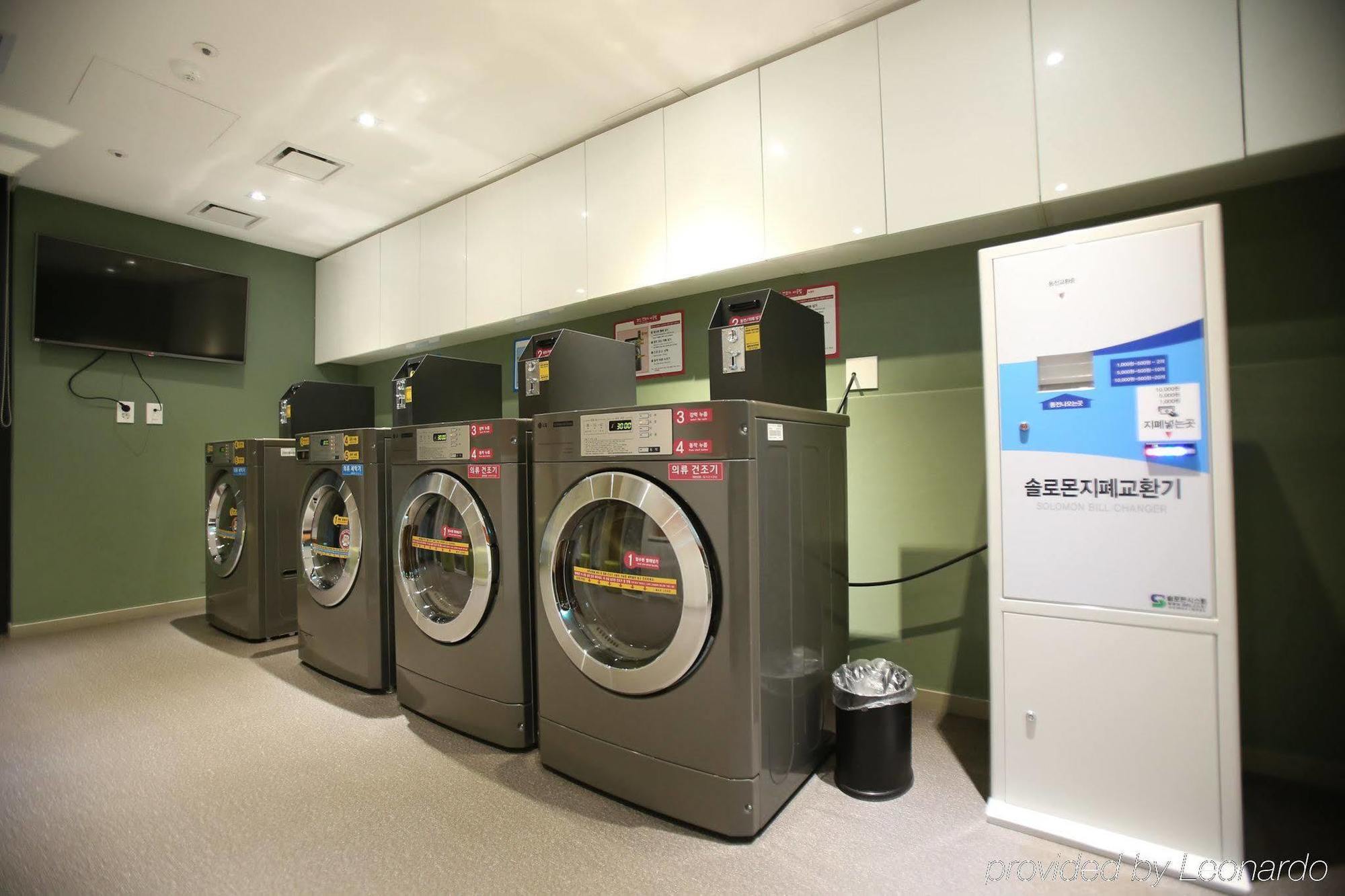 Travelodge Myeongdong Euljiro Сеул Екстер'єр фото