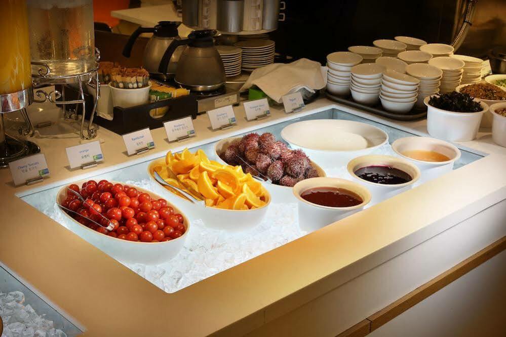 Travelodge Myeongdong Euljiro Сеул Екстер'єр фото